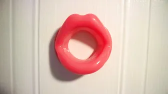 Alicia Amira onlyfans attractive babe caresses lips sex