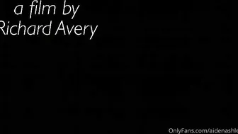 Aiden Ashley onlyfans amazing slut pulls vaginal opening