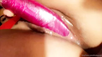 thotayana onlyfans cute bitch shows off her gorgeous body