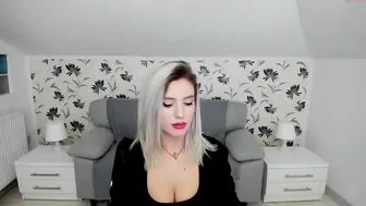 i_am_sarahxxx Naughty blonde