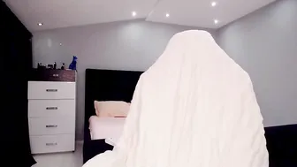 hell_lo cute milf fucks shaved cunt