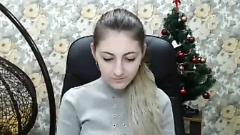 irene_jack Naughty bitch sucks guy's dick