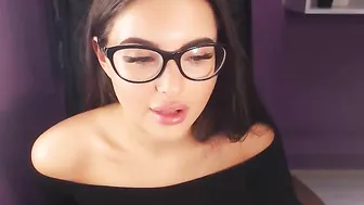 baby_mary_jane Sweet chick fucked her cunt with phallus
