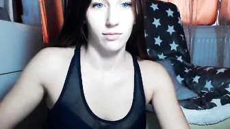 xiana_me Sexy girl takes off her underwear