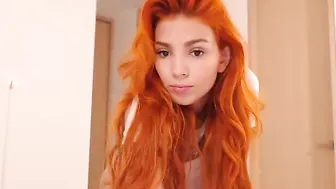 courtneyhonney Ardent hottie masturbates with a pussy