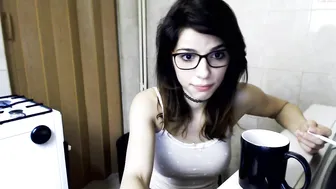 annais Crazy passion fingering shaved pussy