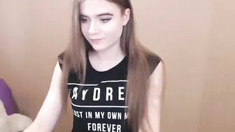 pretty_suzy Attractive cockroach shows tanned body