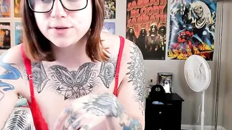 ink_and_kink Petite babe having fun in free chat