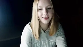 canadian_dream appetizing babe rides on the phallus