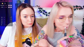 vienadias ambitious thing handjob pussy