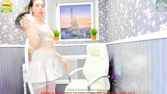 sofia__coy undresses in front of the camera