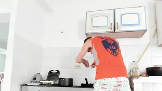 sexyandlittlegirl pulls pussy to orgasm