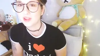 sluttypotato_ cute lush bitch pulls pussy