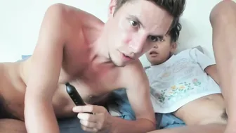 sexyandlittlegirl sucking