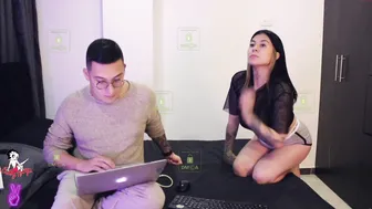 _kaptx_ chic hot striptease