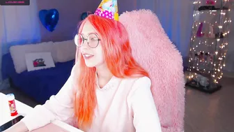 _mey_chan ardent young lady caresses big tits at work