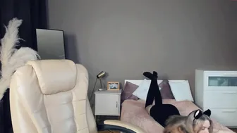 michelle_swan Black haired confused