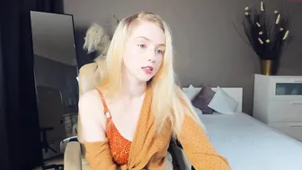 michelle_swan sweet chick masturbates with sex toys