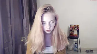 michelle_swan lustful ladies lick wet pussies