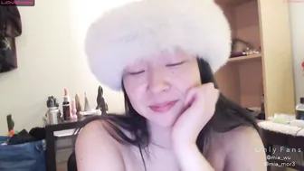 mia_wu naughty passion caresses delicious body