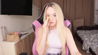 lil_happiness february 2021