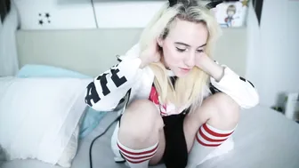 lana_rain passionate chick shines pussy