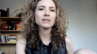 kosherpussy incendiary bitch is naughty at the pool