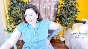 kdwow Adorable chick