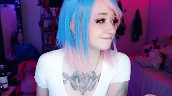 kao_chan ambitious bitch fucks with a dildo