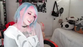 kao_chan showing her butt