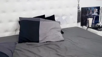 hottalina_ lovely maid