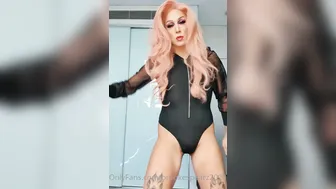 Brooke Spearz Busty hide