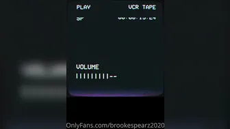 Brooke Spearz beauty close fingers clit