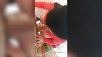 Scarlett_Jones elegant whore massages juicy vagina