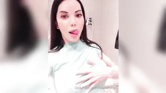 Sasha Hevyn Amazing brunette