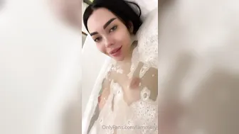 iammery hot bitches jerking off cunt