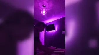 White Chinaa super chicula jerks off