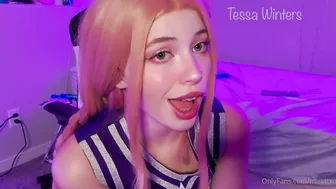 Tessa Winters pounding her pussy with a big dildo