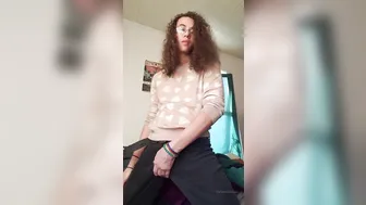 Jojo Hunt predatory panther craves to cum in the process of jerking