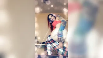 Chelsea Marie aka xxxchelseamarie naughty passion pulls pussy