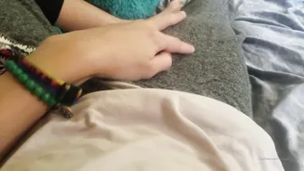 Jojo Hunt demonstratively masturbating on cam