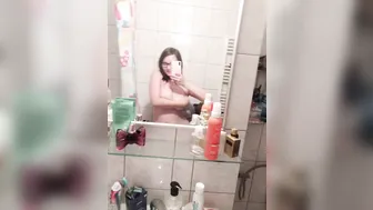 MV_Crush jet orgasm brunettes