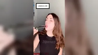 Luna_raise busty blonde shows off snatch