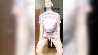 Luna_raise Sultry brunette