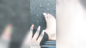 yourtsashley69 hurricane devil furiously cums in pose with crustaceans