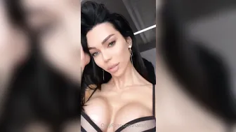 iammery sweet pussy pulls the cap
