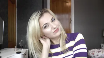 ManyVids.com Bad_Dolly busty woman chatting in chat