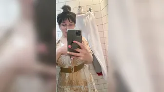 Scarlett_Jones adorable bitch twirls elastic booty