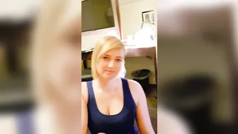 Onlyfans Kate England  shows how deep a toy can be in your mouth