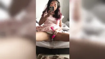 Missasmaradana beauty is resting with pussy